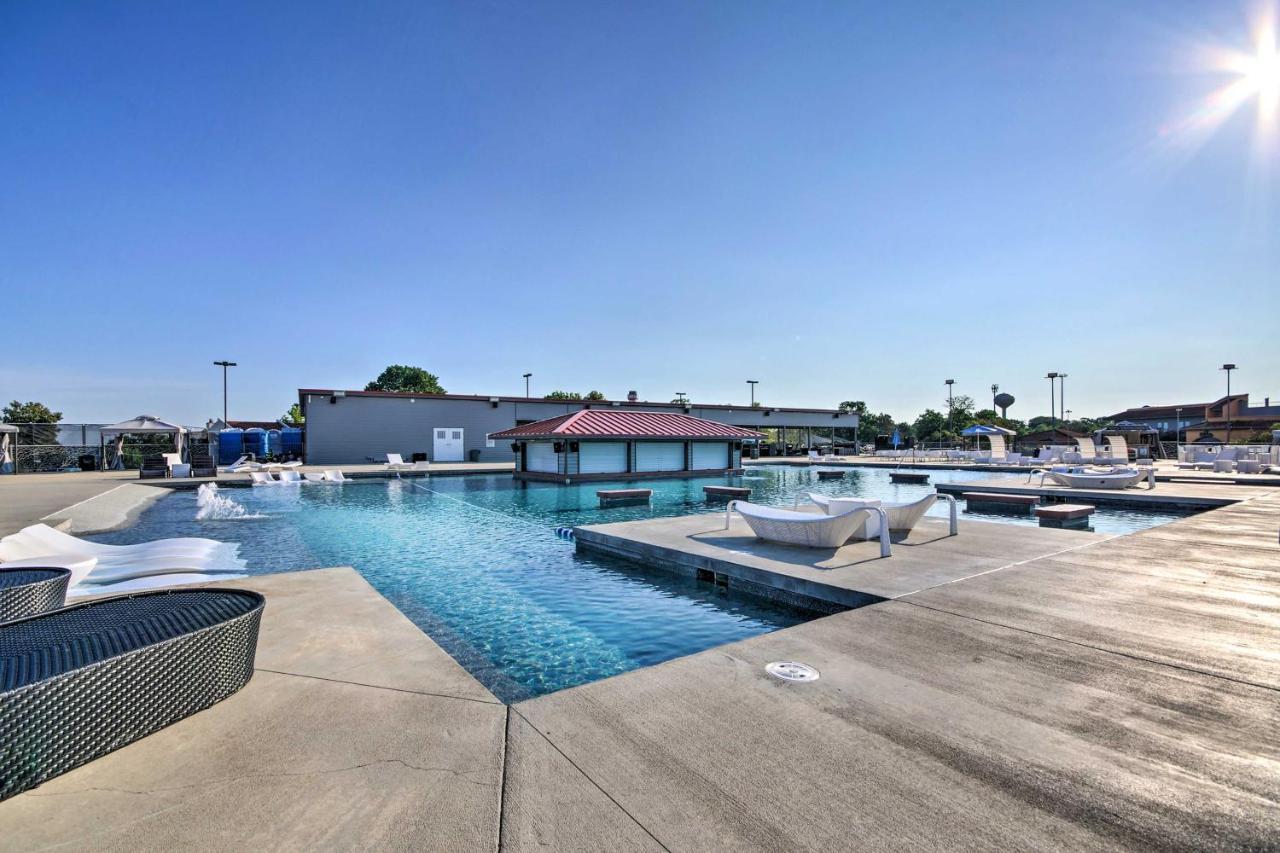 Ozarks Vacation Rental Condo With Lake View! المظهر الخارجي الصورة