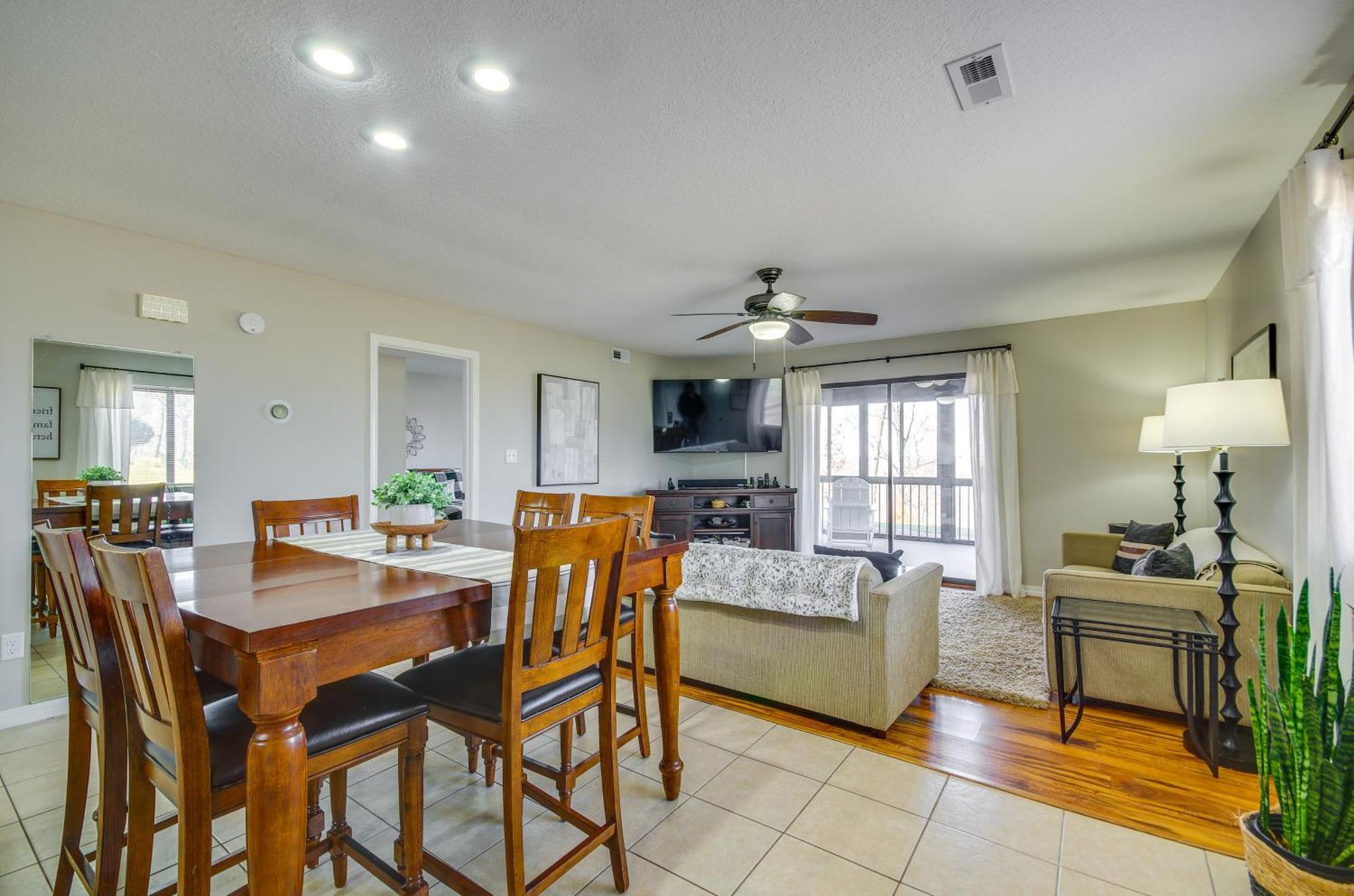 Ozarks Vacation Rental Condo With Lake View! المظهر الخارجي الصورة